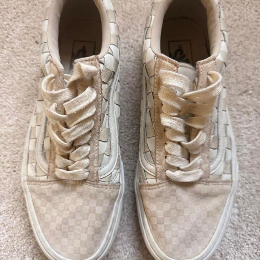Vans Women's Cream and White Trainers